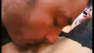 جلسة إباحية للزوجين الصاخبين: هزات جماع متعددة وتدفق