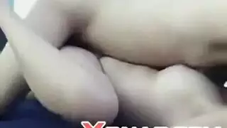 عاهرة ذات جسم مثالي تُدَمَّر في فيلم إباحي قاس