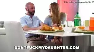 سكس البنت تبكي من العنف