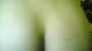 مشهد جنسي بقضيب هائل ممارسة جنسية إباحية بقضيب كبير