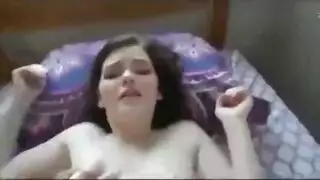 جنس محرم خام: أخت هيفاء في فضيحة إباحية غير مقطوعة