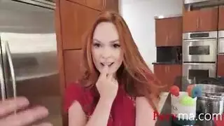 ربة منزل مثيرة تتوسّل لجماع عنيف كل ليلة