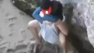 جلسة نيك علنية: شاب ينيك صديقته في مشهد جنس خارجي