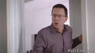 اتصال فوري: نظرة واحدة وهي تتوسل لنزولك