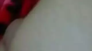 اخ يدخل زبره في كس اختيه وهيا نايمه