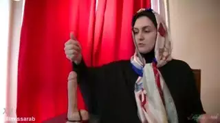 ديوث ناضج غني يستمتع بزوجته المسيطرة الميلف المتحكمه وتنتاك مع عشيقها وتضرب وتذل الديوث