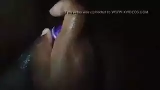 فتاة إبوني جورجيا جونز تمتلئ حلقها وشرجها في فيلم إباحي صريح